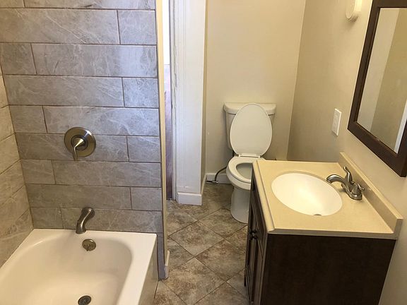 3rd image of 42 Camp St