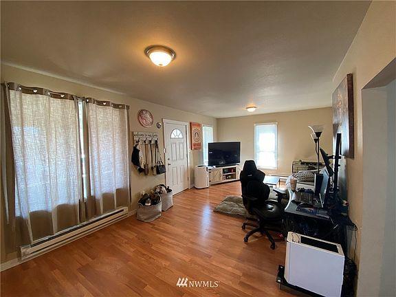 2nd image of 520 Orondo Ave
