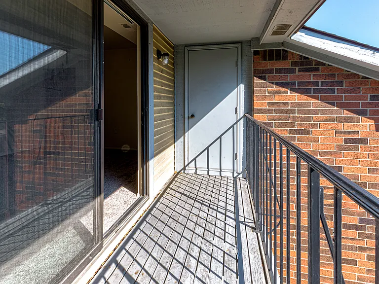 Regency Place Apartments — Photo 48