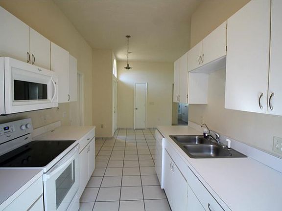 5th image of 11709 Sindlesham Ct #4