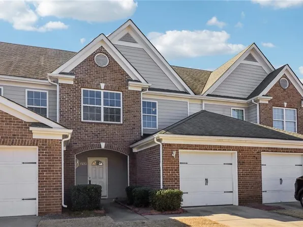 232 Village Dr, Loganville, GA 30052
