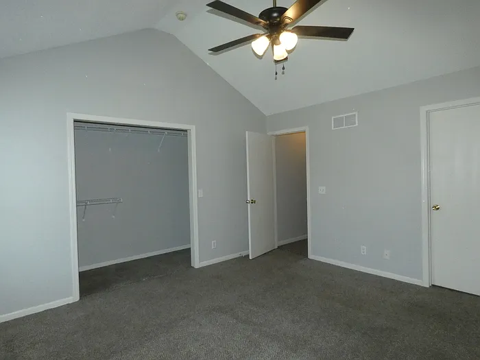 10632 N Locust Ct — Photo 9