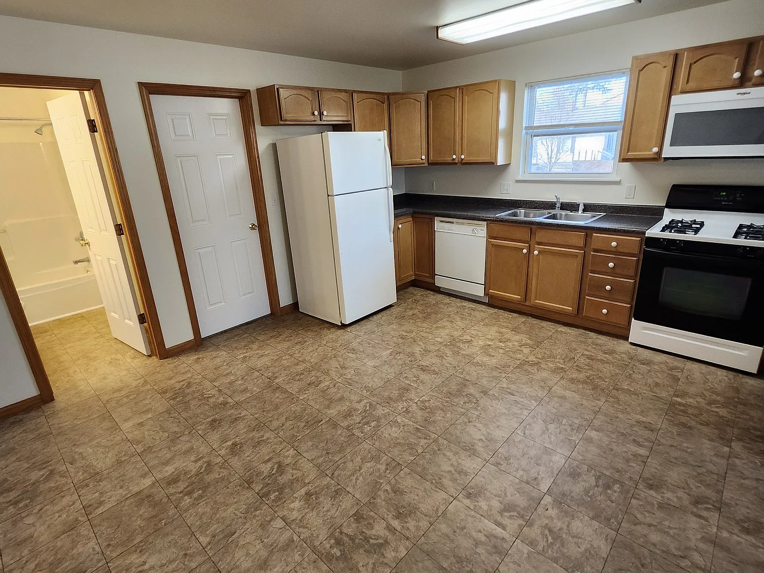 256 S College Avenue — Photo 1
