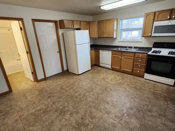 256 College Ave #2, Valparaiso, IN 46383