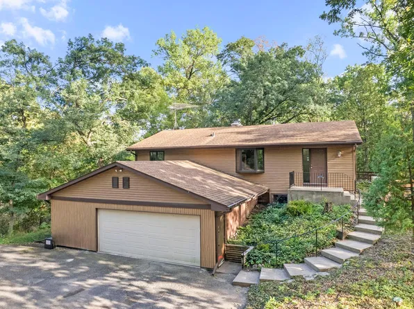 9432 Old Concord Blvd, Inver Grove Heights, MN 55076