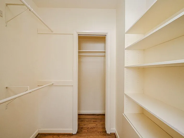 2821 Eastgrove Ln — Photo 18