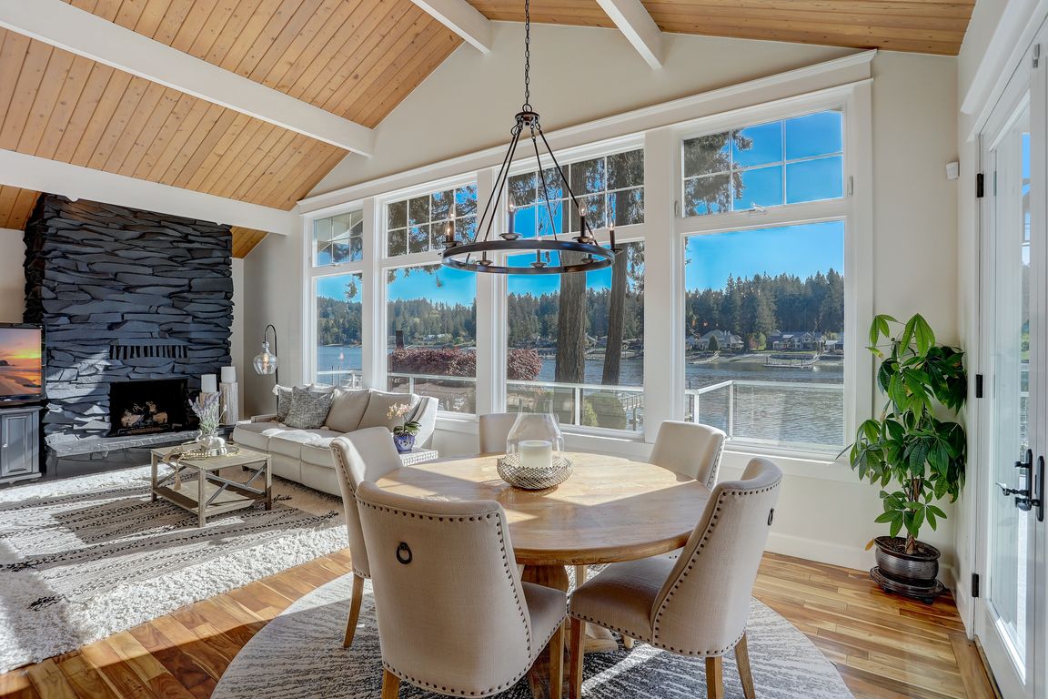 Forest Beach Dr NW-011