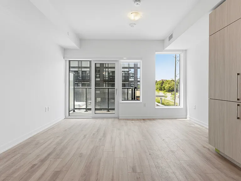 7439 Kingston Rd — Photo 18