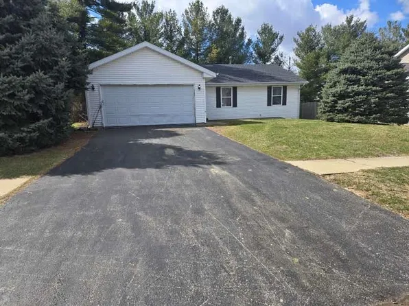 5048 Talaton St, Loves Park, IL 61111