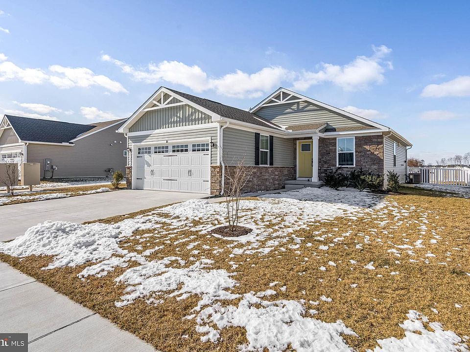 1st image of 25046 Aspen Cir