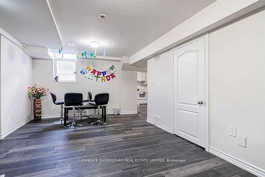 3 bed, $2,300 — Photo 3