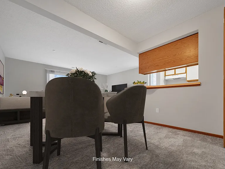 2900 W War Memorial Dr — Photo 28