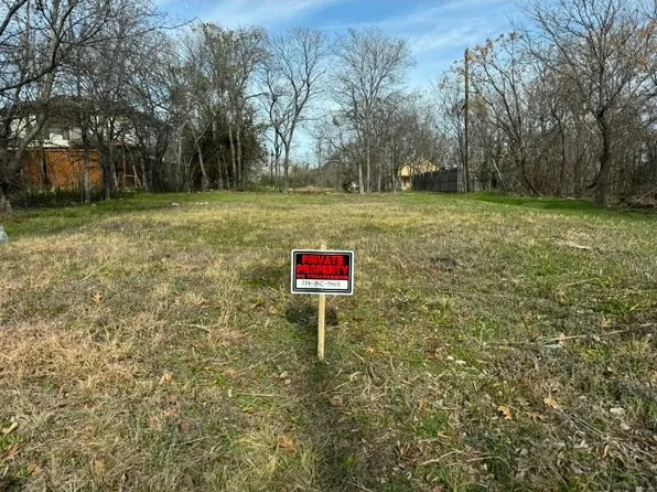 1625 E Leuda St, Fort Worth, TX 76104