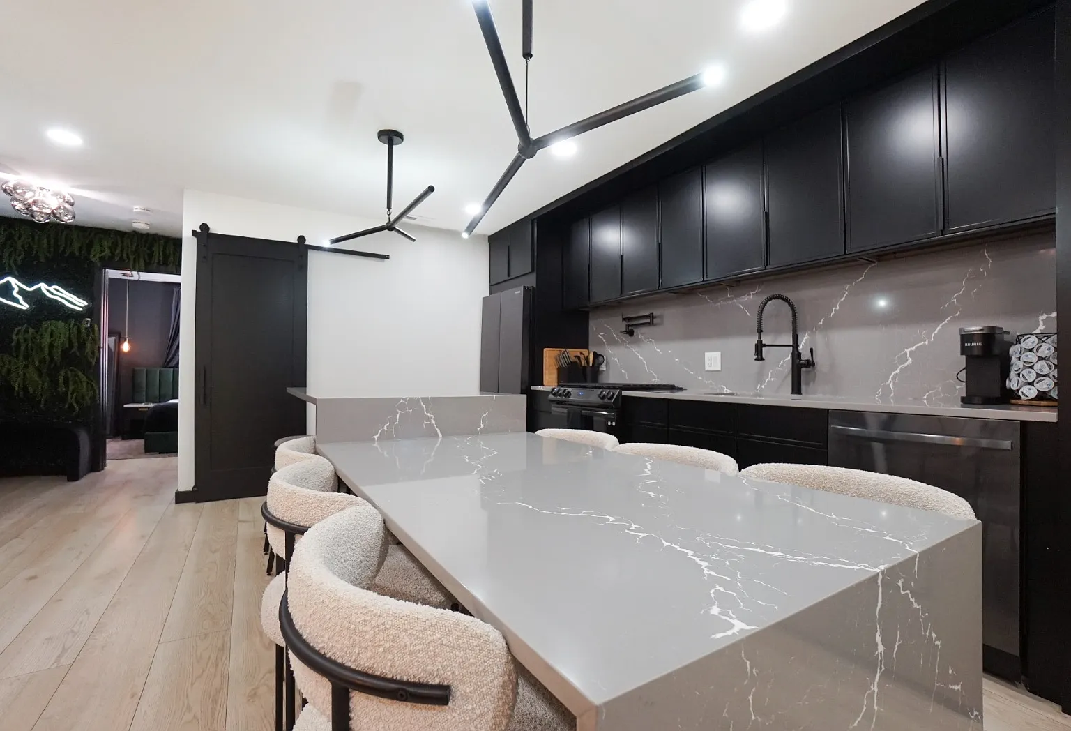 2 bed, 1360 sqft, $3,200 — Photo 3