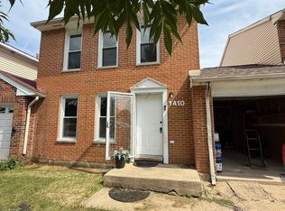 1410 Georgetown Dr, Carol Stream, IL 60188