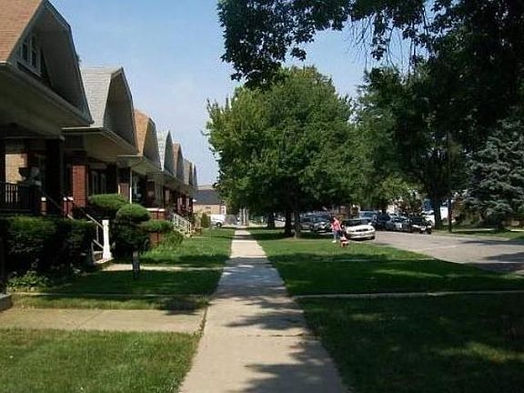 5th image of 1622 Lombard Ave