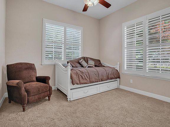 4th image of 2431 Cypress Point Dr