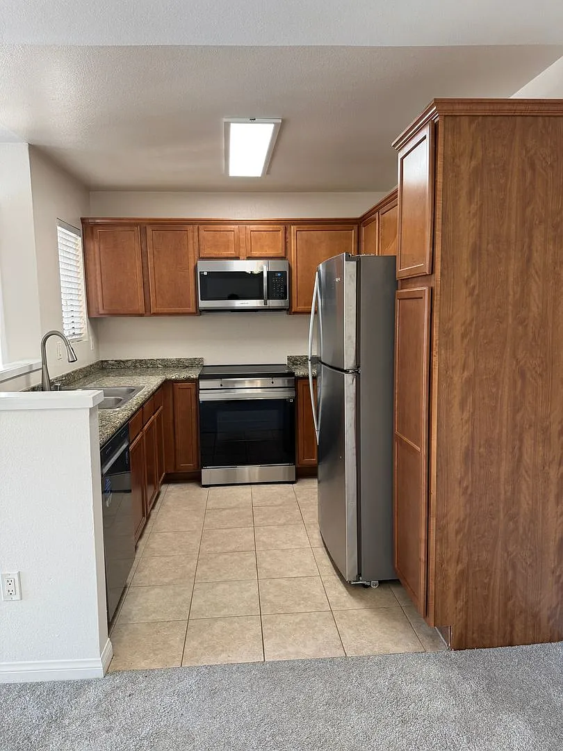 1 bed 1 ba in Rancho San Diego Available Now! — Photo 3