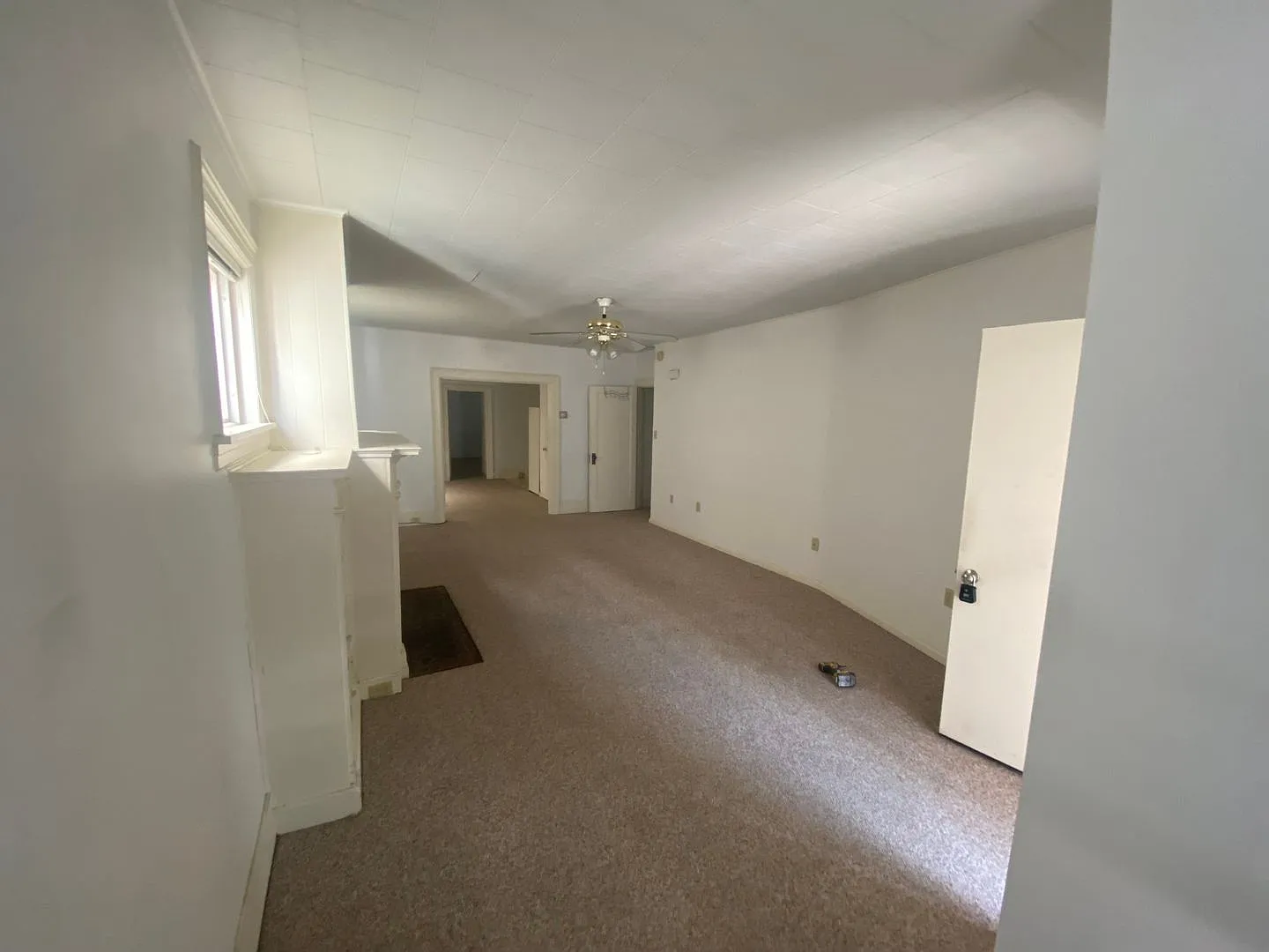 243 E Broad St — Photo 3