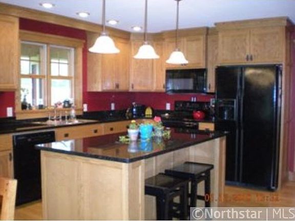 3rd image of 1427 Evergreen Dr