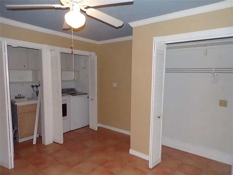 270 Belaire Ct — Photo 15