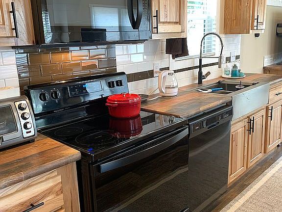 Stove, Ducted Microwave
