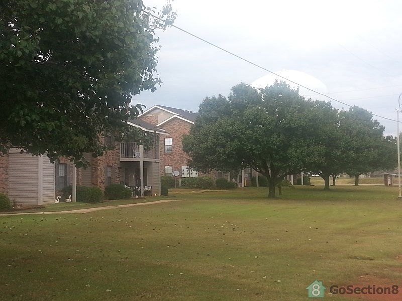 2nd image of 1711 W Elm St APT 83
