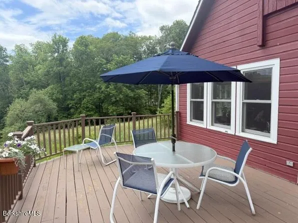 324 Oblong Rd, Williamstown, MA 01267
