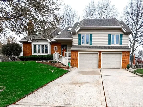 8306 N Highland Ave, Kansas City, MO 64118