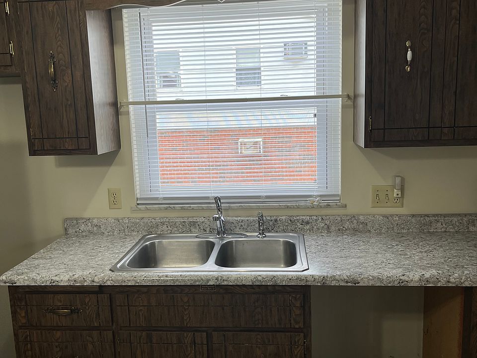 1st image of 3006 Charter Oak Rd #1