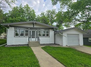 413 4th St E, Jasper, MN 56144