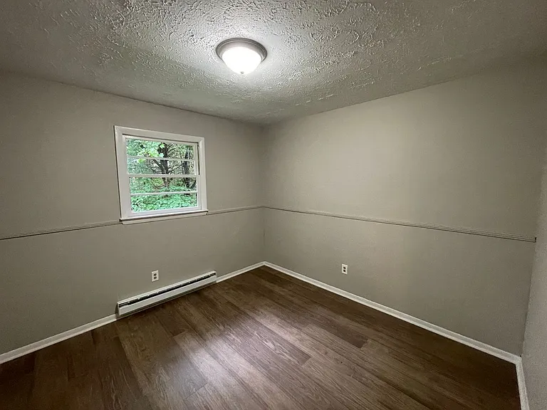 6008 Leo Dr — Photo 10