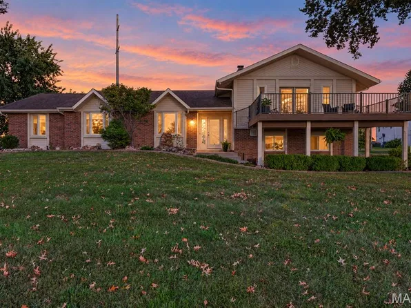 12 Guyenne Dr, Lake Saint Louis, MO 63367
