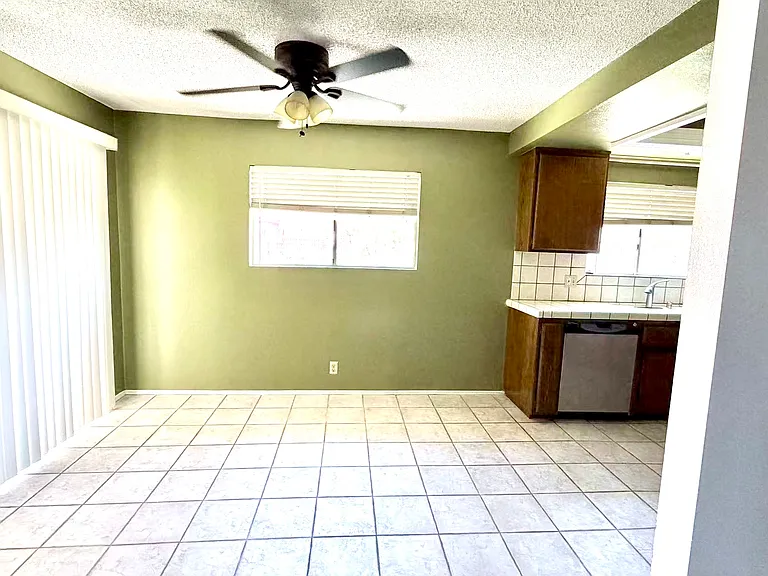 37 S Berkeley Ave #1 — Photo 5