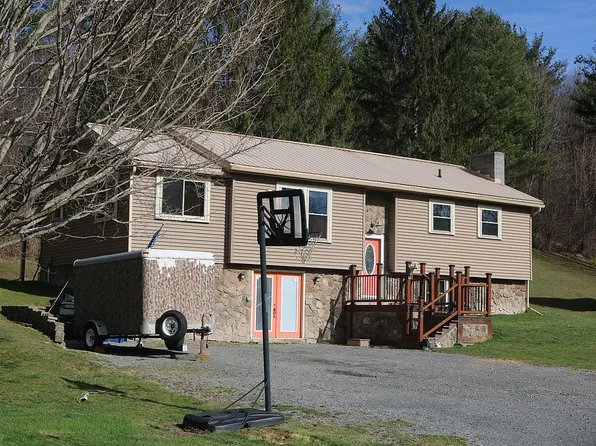 1640 Clark Hollow Rd, La Fayette, NY 13084