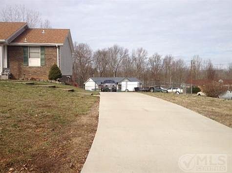 2nd image of 1426 Janet Way Dr