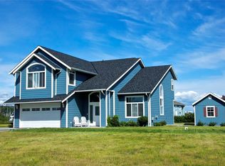 1548 Ocean View Ln, Point Roberts, WA 98281