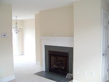2nd image of 1105 NW Oak Tree Blvd
