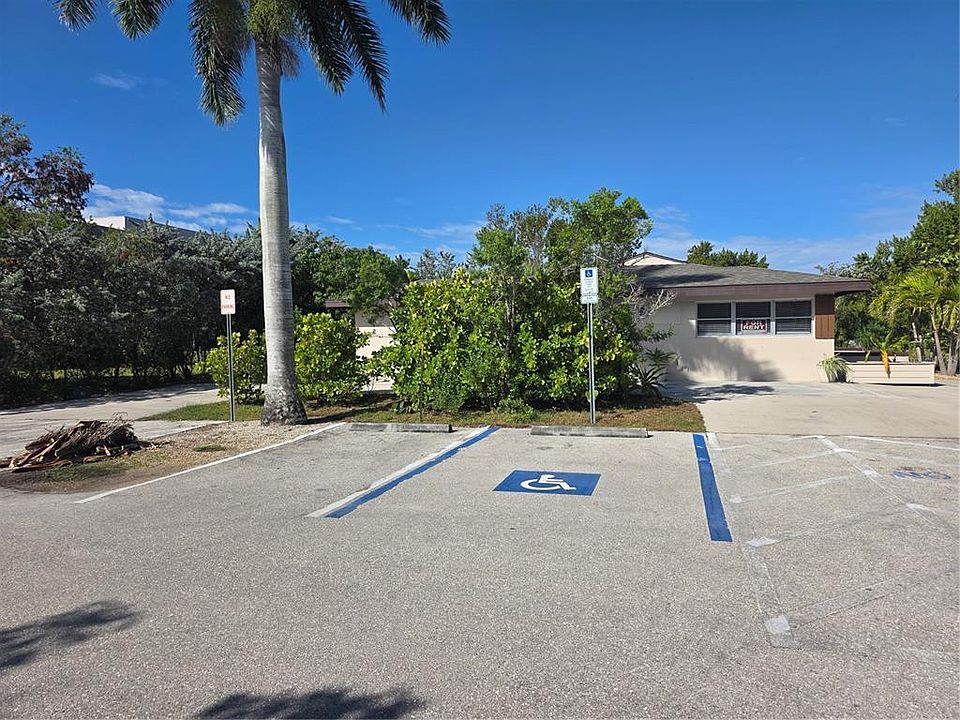 1st image of 725 Patty Ave