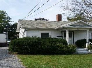 345 Sweezy Ave, Riverhead, NY 11901