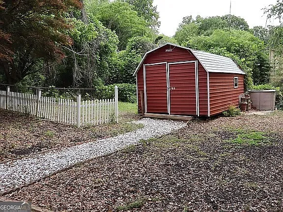 1523 Delia Dr — Photo 28