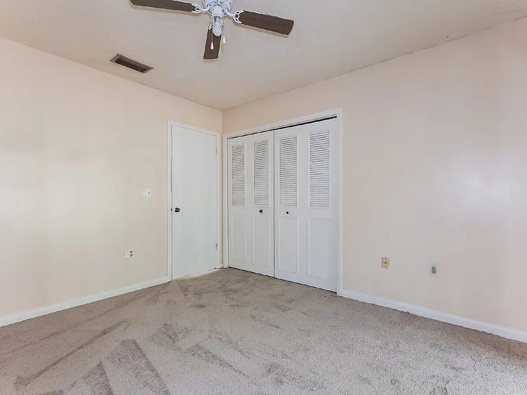 620 Emerald Ave #1 — Photo 13