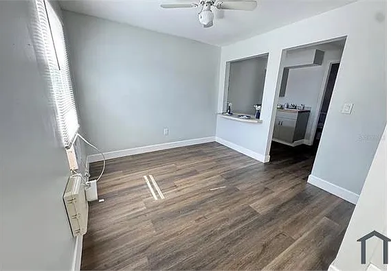3901 6th St S #4 — Photo 2