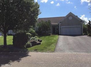 102 Casey Ln, Williston, VT 05495