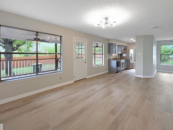 2nd image of 13901 Maricella Ln