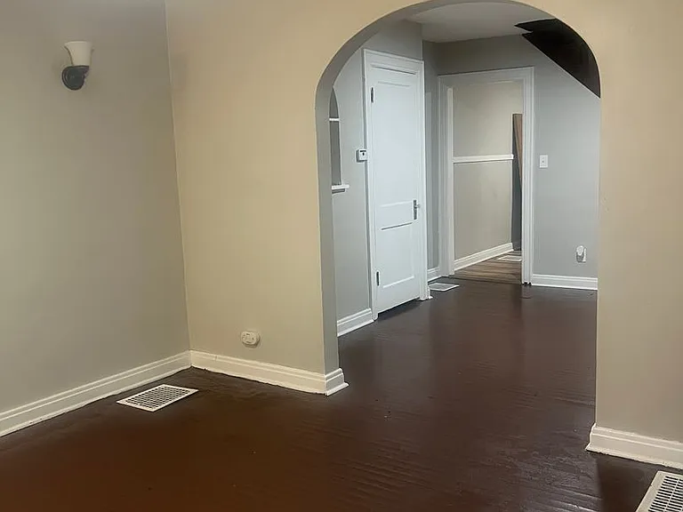 901 N Bradley Ave — Photo 12