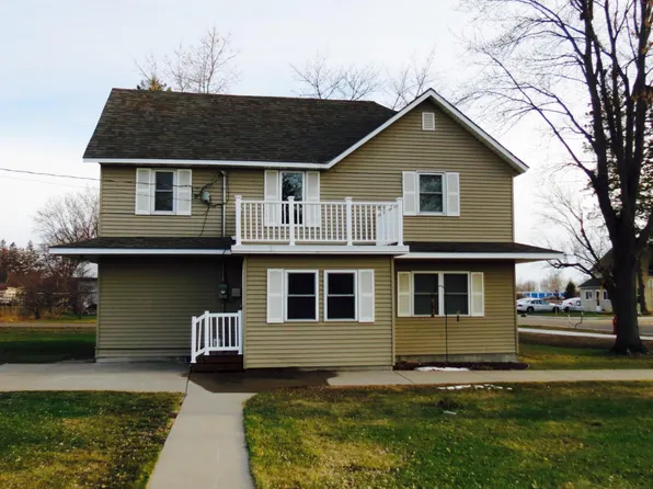304 S 2nd St, Royalton, MN 56373