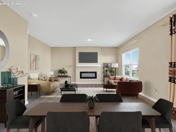 5506 145th St, Urbandale, IA 50323