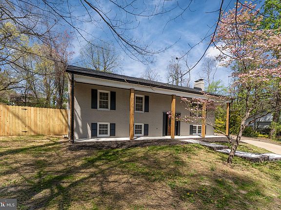 5th image of 1712 Raines Dr