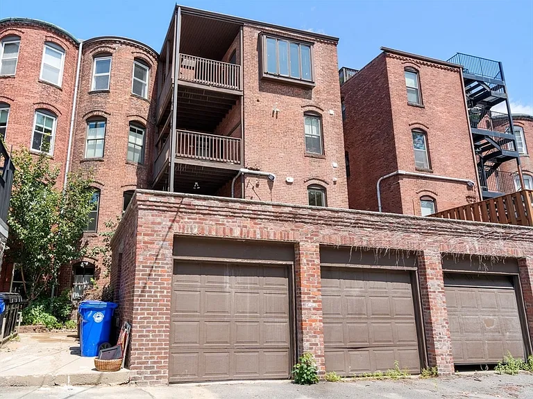 1863 Beacon St #1 — Photo 23
